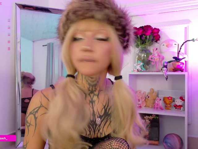 Maddieash live cam on BongaCams