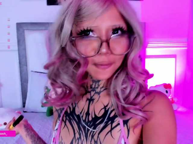 Maddieash live cam on BongaCams