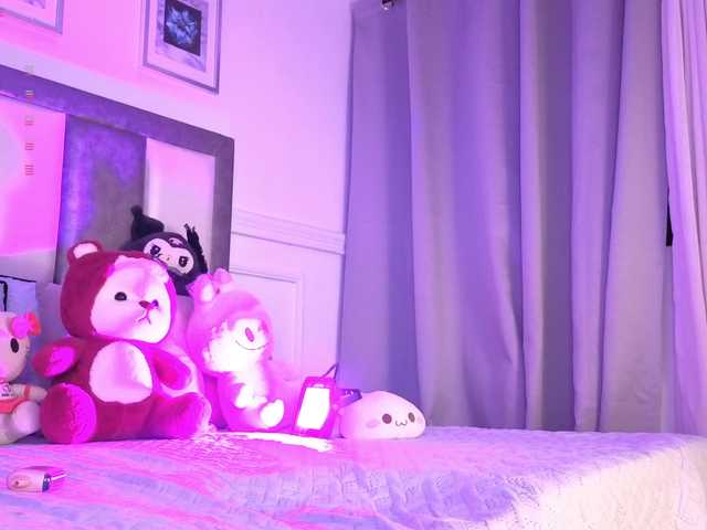 Maddieash live cam on BongaCams