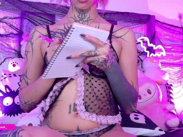 Maddieash live cam on BongaCams