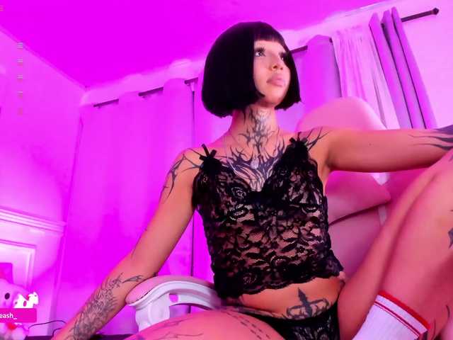 Maddieash live cam on BongaCams