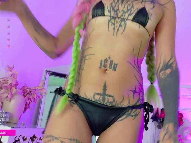 Maddieash live cam preview