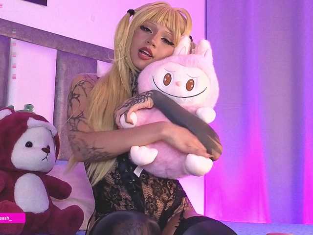 Maddieash live cam on BongaCams