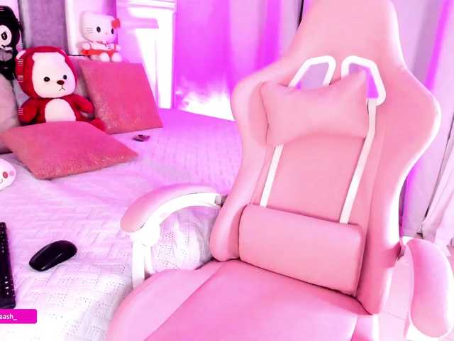 Maddieash live cam on BongaCams
