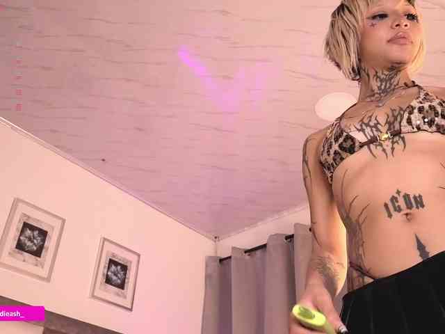 Maddieash webcam