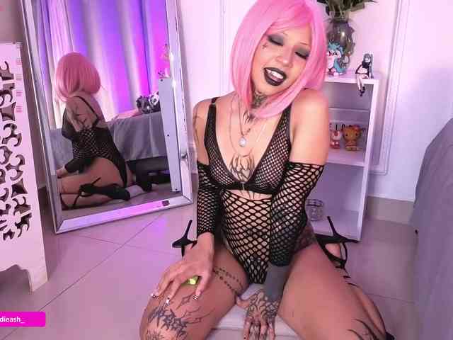 Maddieash webcam