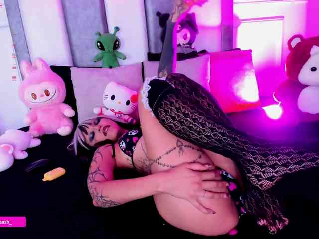 Maddieash webcam