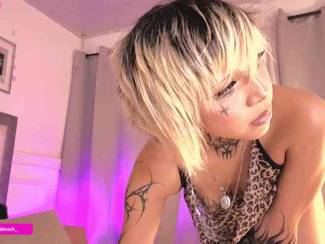 Maddieash webcam