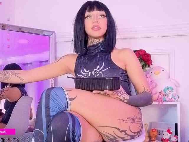 Maddieash webcam
