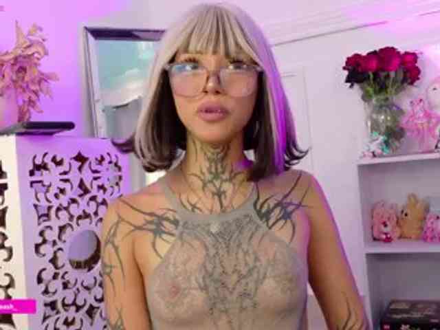 Maddieash webcam
