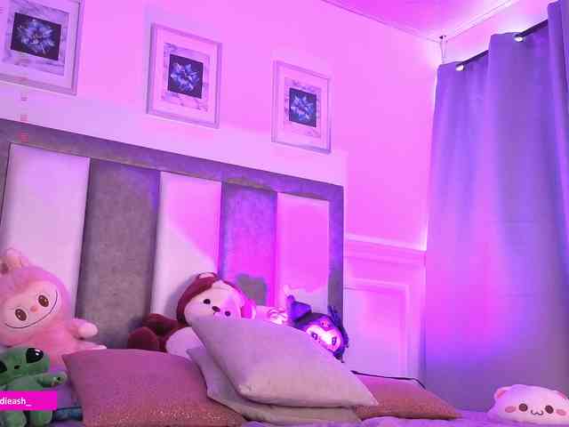 Maddieash webcam