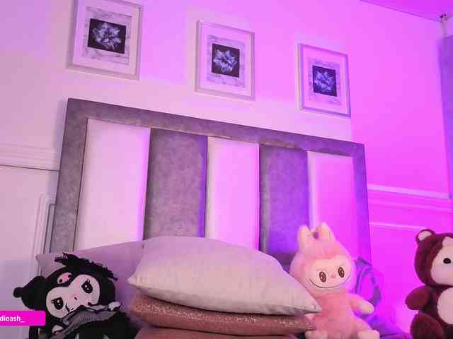 Maddieash webcam