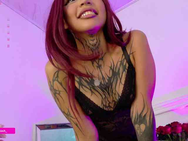 online live sex show Maddieash