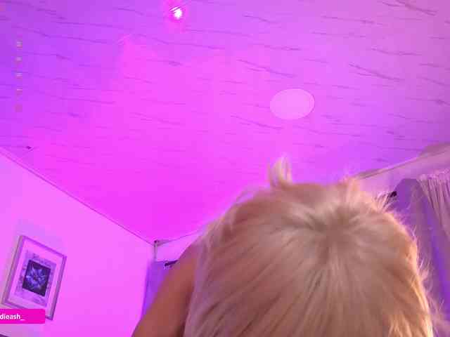 Maddieash webcam