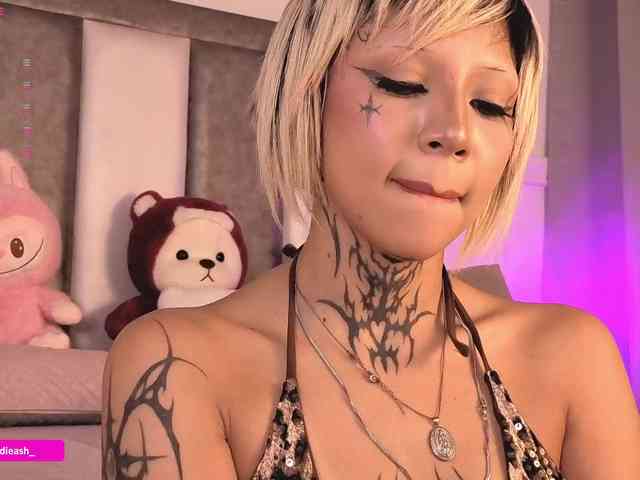Maddieash webcam