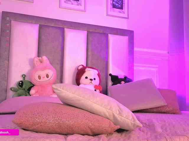 Maddieash webcam