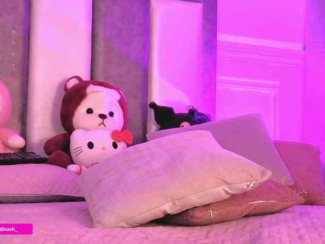 Maddieash webcam