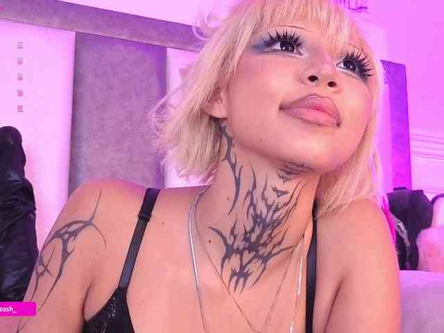 Maddieash webcam