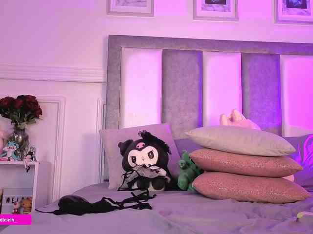 Maddieash webcam