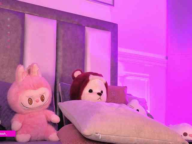 Maddieash webcam