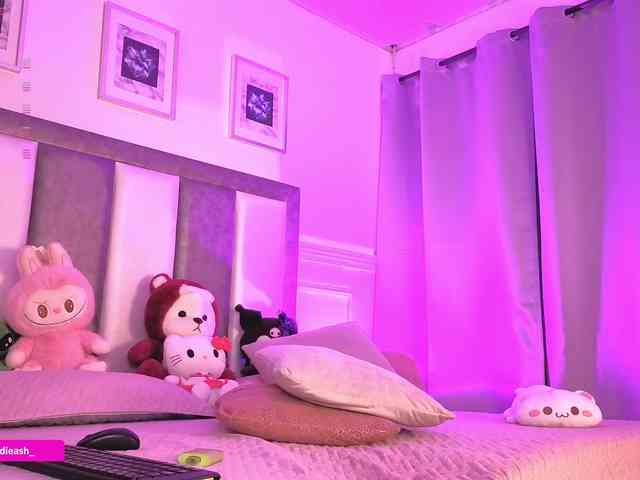 Maddieash webcam