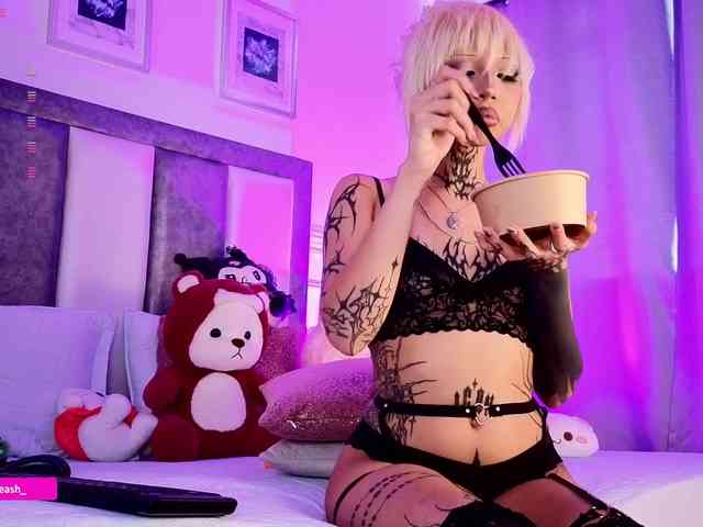 Maddieash webcam