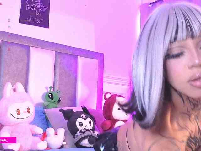 Maddieash webcam