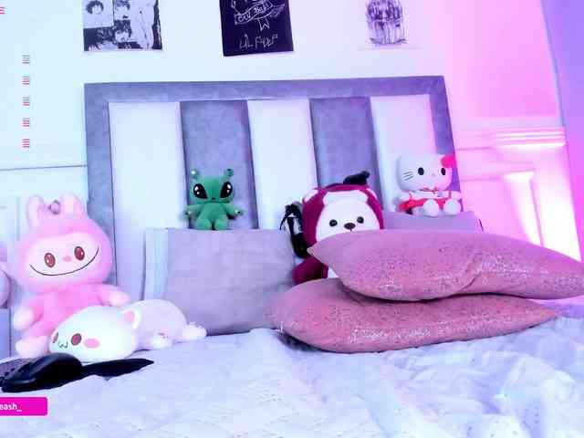 Maddieash webcam