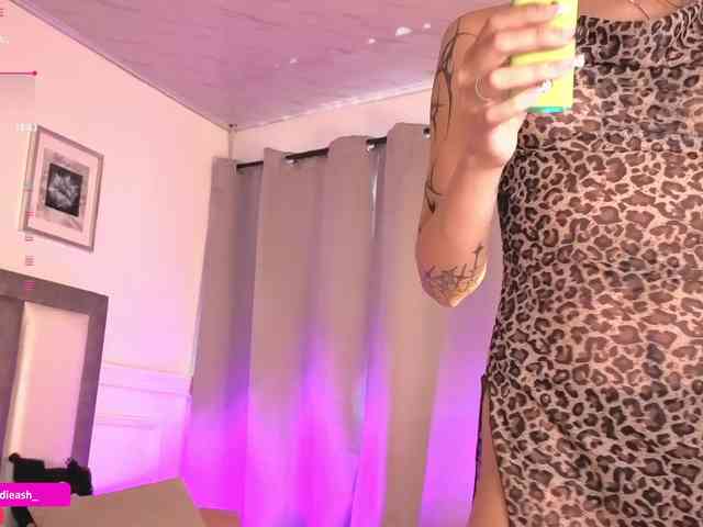 Maddieash webcam