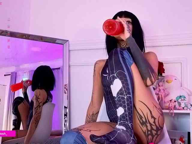 Maddieash webcam