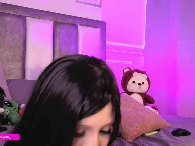 Maddieash webcam