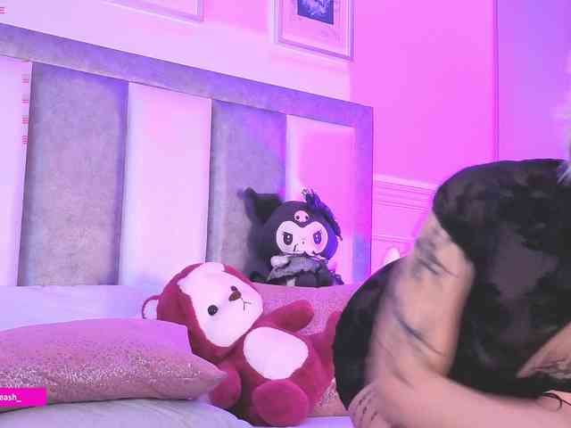 Maddieash webcam