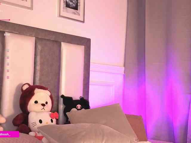 Maddieash webcam