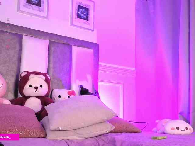 Maddieash webcam