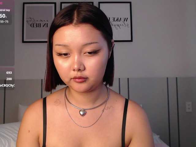 MomoMoonxxx live cam on BongaCams