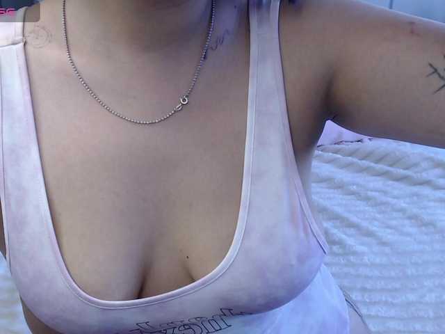 MomoMoonxxx live cam on BongaCams