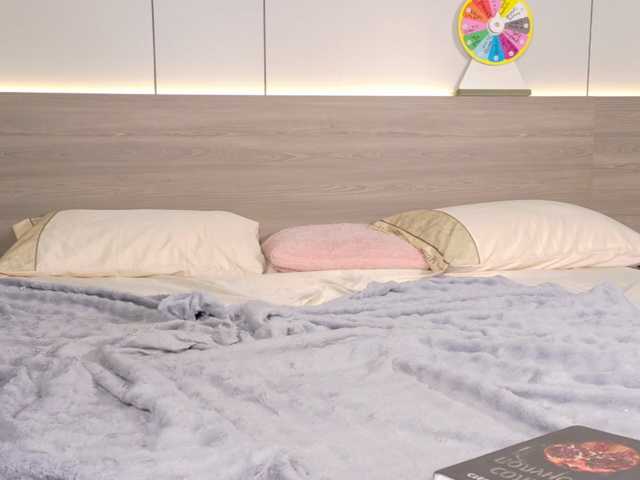 MomoMoonxxx live cam preview