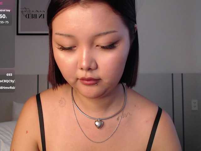 MomoMoonxxx live cam on BongaCams