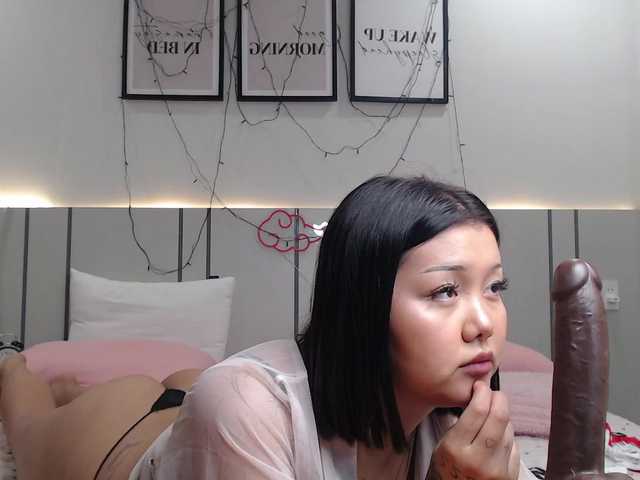 MomoMoonxxx live cam on BongaCams