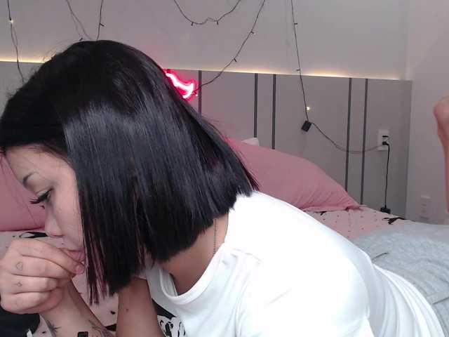 MomoMoonxxx live cam on BongaCams