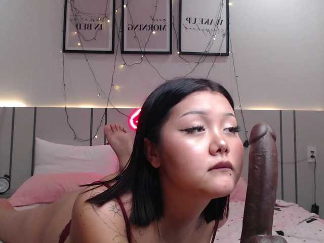MomoMoonxxx live webcam show
