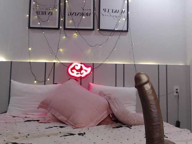 MomoMoonxxx live cam on BongaCams