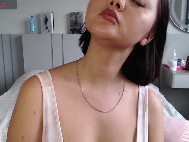 MomoMoonxxx live cam on BongaCams