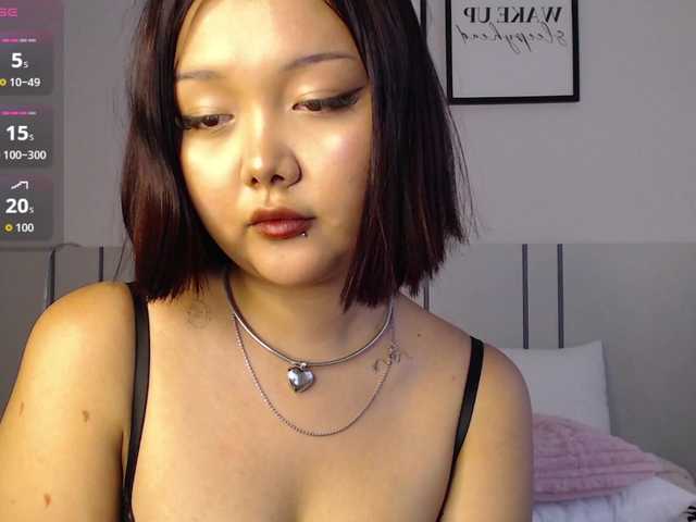 MomoMoonxxx live cam on BongaCams