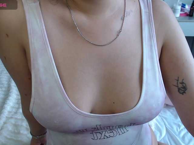 MomoMoonxxx live cam on BongaCams