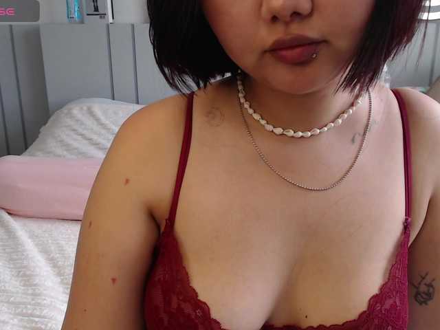 MomoMoonxxx live cam on BongaCams
