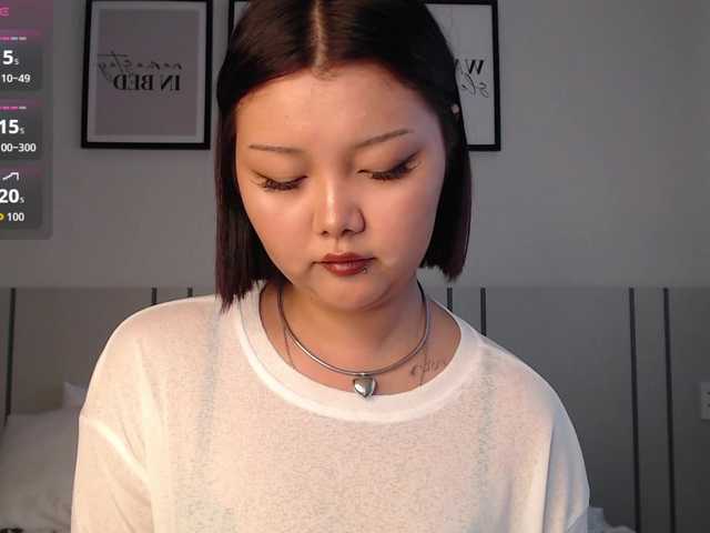 MomoMoonxxx live cam on BongaCams