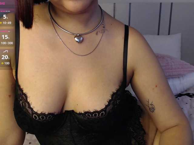 MomoMoonxxx live cam on BongaCams