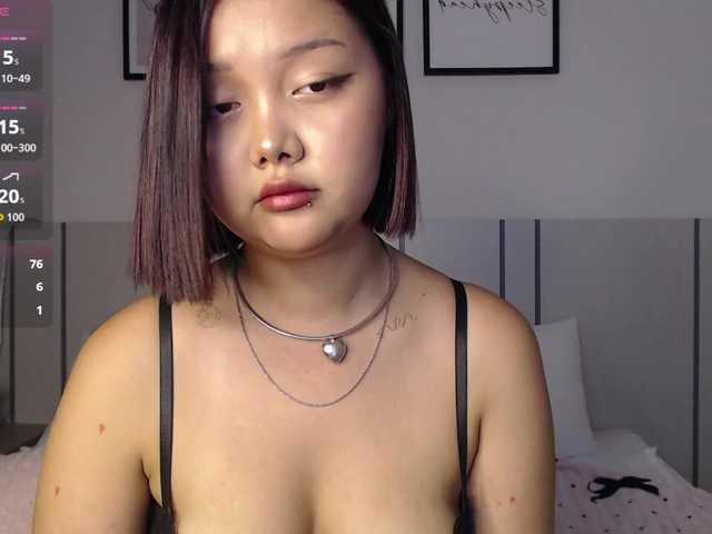 MomoMoonxxx live cam on BongaCams