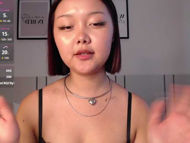 MomoMoonxxx live cam on BongaCams
